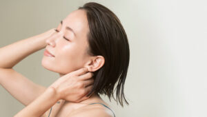 Why Does Skin Get Oily in Summer? Causes & Solutions